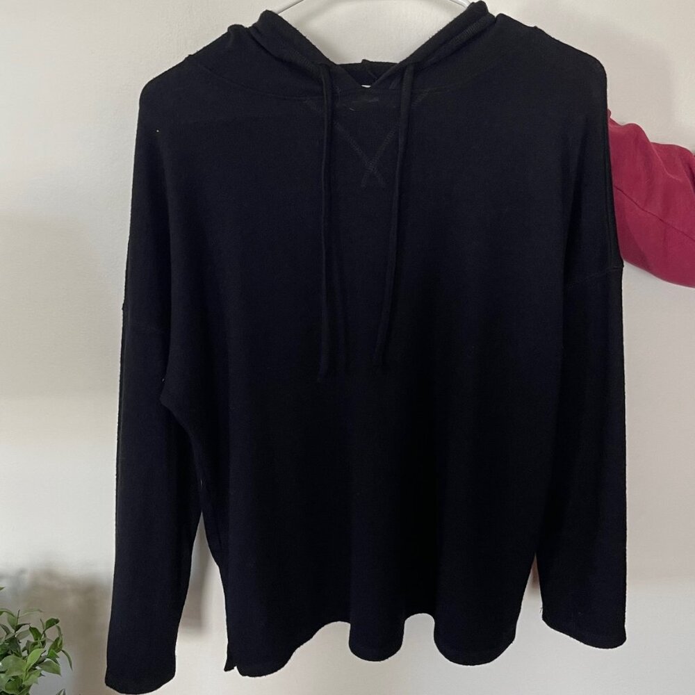 Style & Co Black Hooded Sweater – Size M 🖤